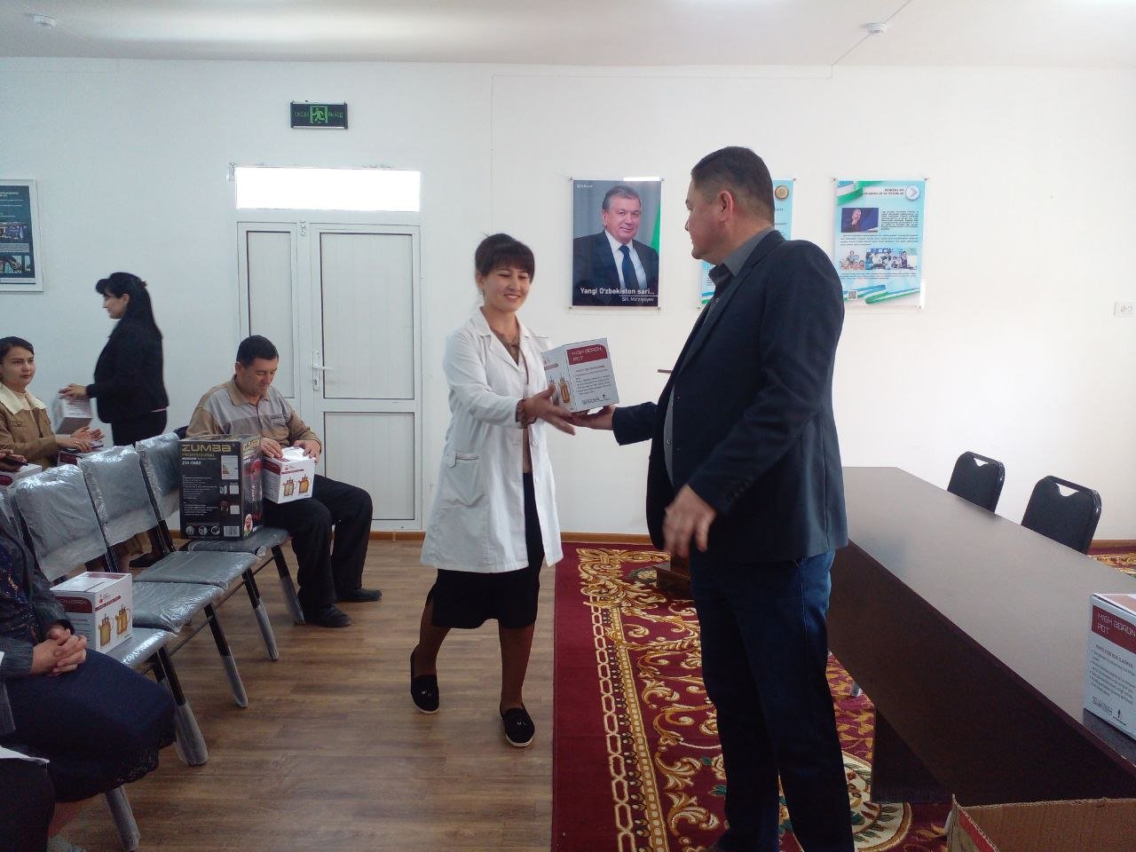 Xayit munosabati bilan xodimlar ragbatlantirildi.