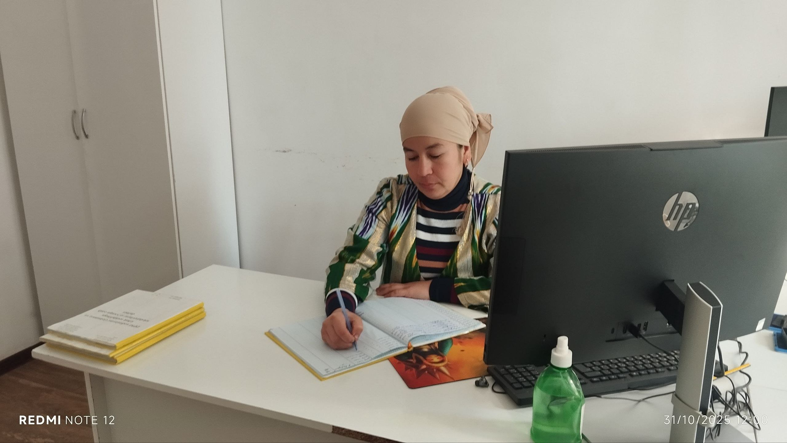 ✨Milliy liboslar - millat faxri✨     Ajdodlarimiz merosini,xalqimiz madaniyatini aks etiruvchi milliy liboslarimizda Sanepidqo‘mita Tuproqqalʼa tumani bo‘limi xodimlari 👉"Juma -milliy liboslar kuni" da  faol qatnashdilar.