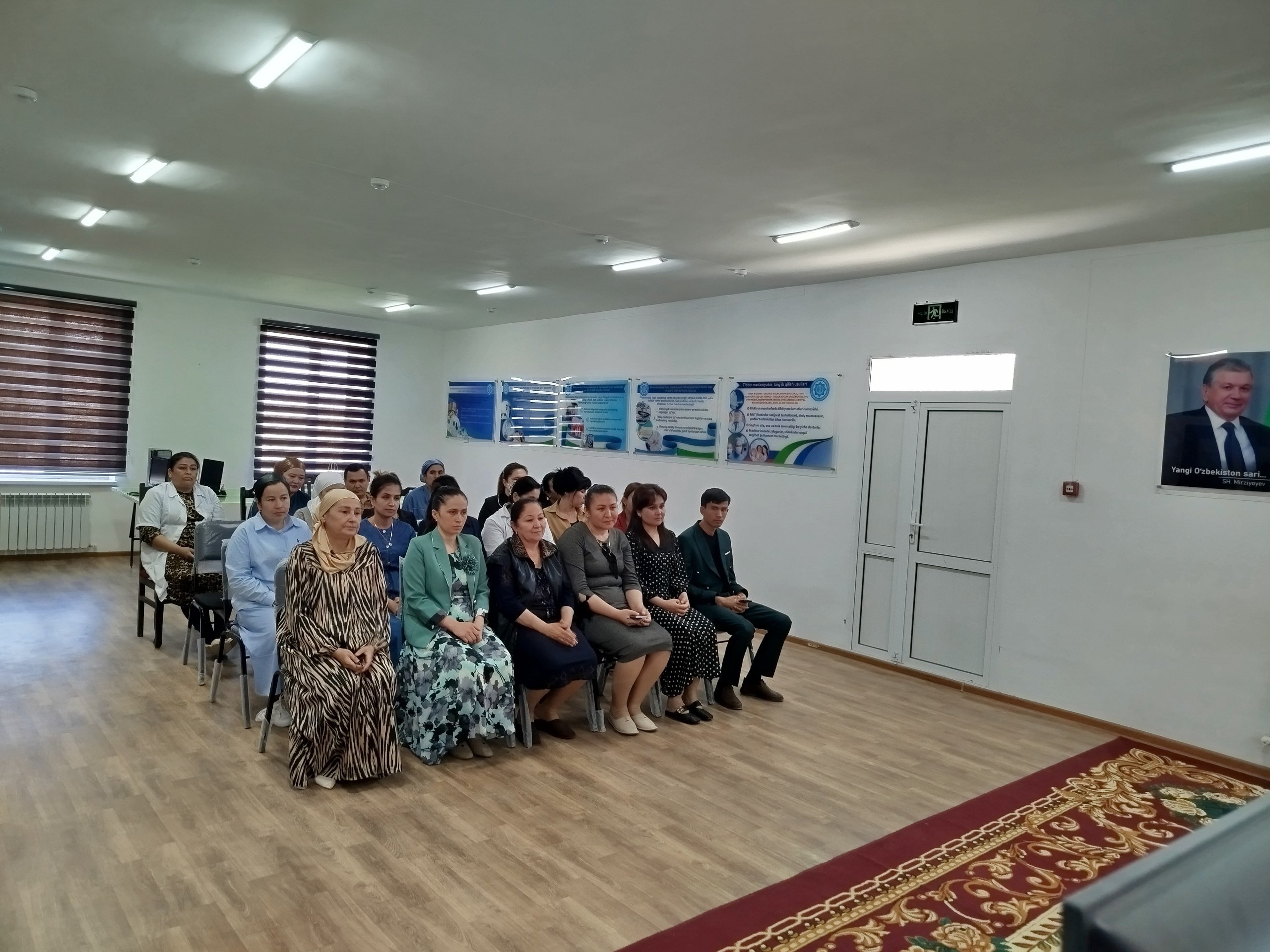 Tuproqqal'a tuman bo'limi xodimlariga odob-axloq qoidalari bo'yicha o'tkazilgan yig'ilish bayoni .